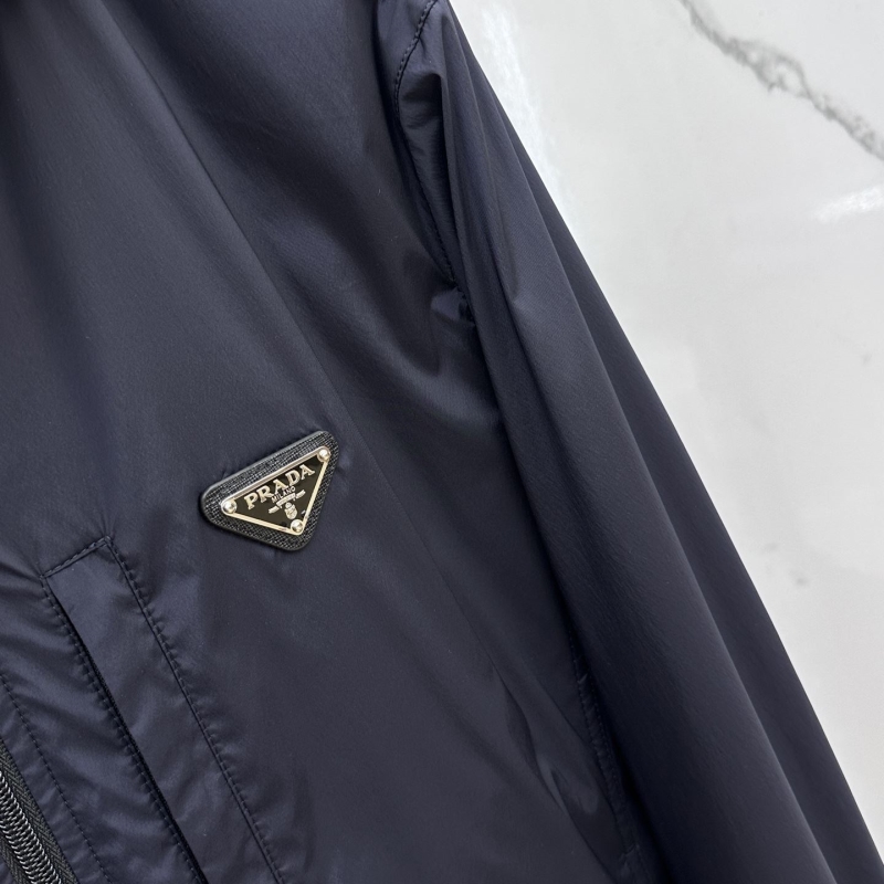 Pra*a outwear